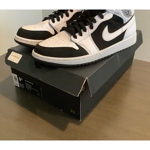 Men’s 9.5 Nike Air Jordan black/white/black